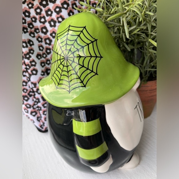 Rae Dunn Trick Of Treat Holiday Gnome NWT - Picture 4 of 4